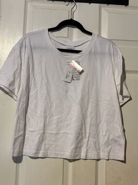 LuLaRoe Boxy T White Short Sleeve Crewneck Cropped Tee